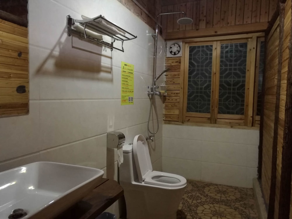 yangshuo loong old house