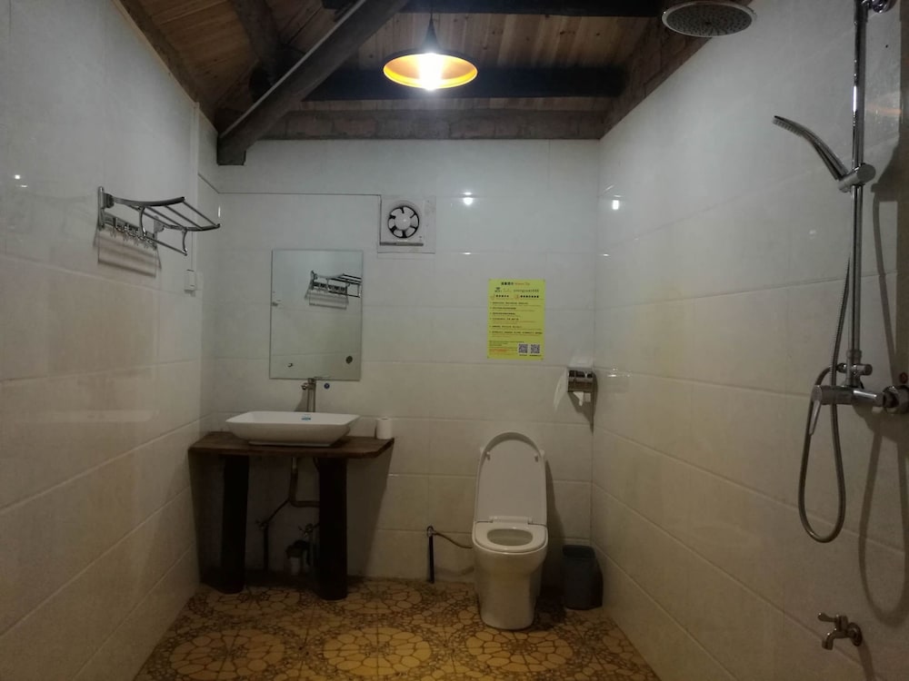 yangshuo loong old house