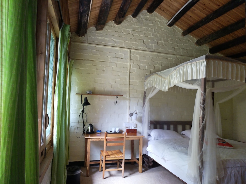 yangshuo loong old house