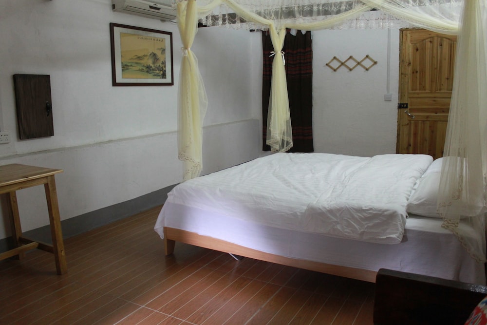 yangshuo loong old house