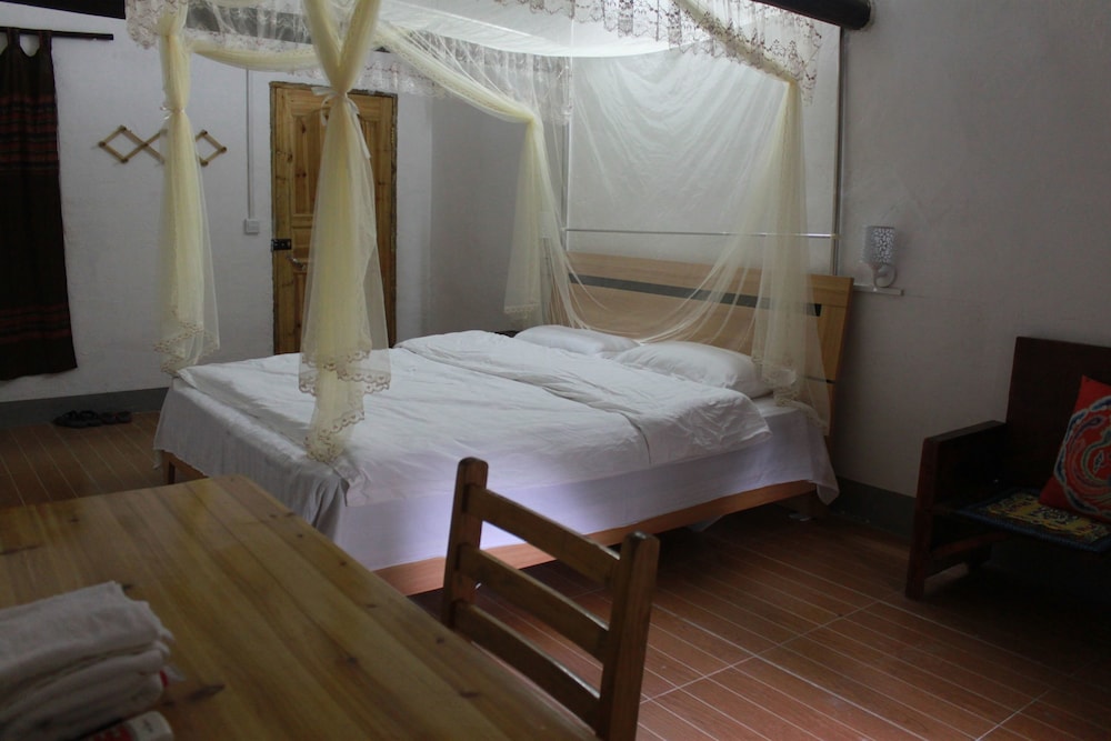 yangshuo loong old house