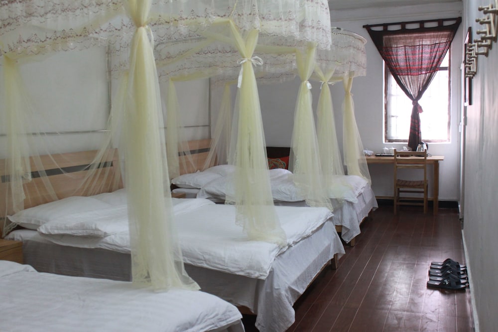 yangshuo loong old house