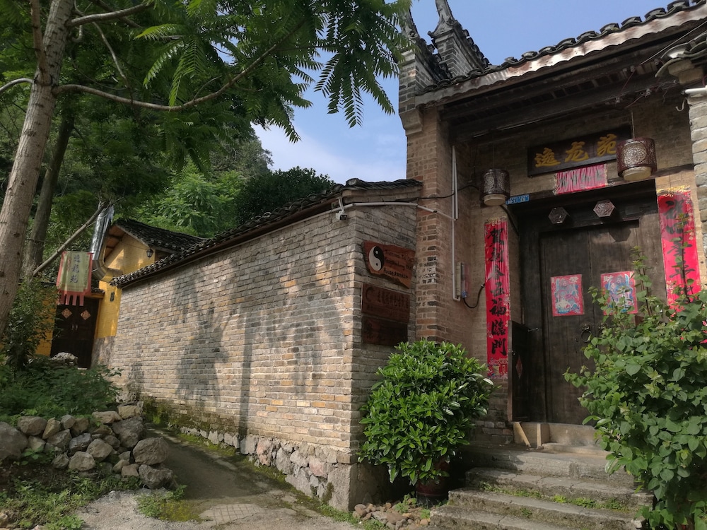 yangshuo loong old house