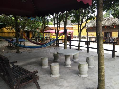 yangshuo loong old house