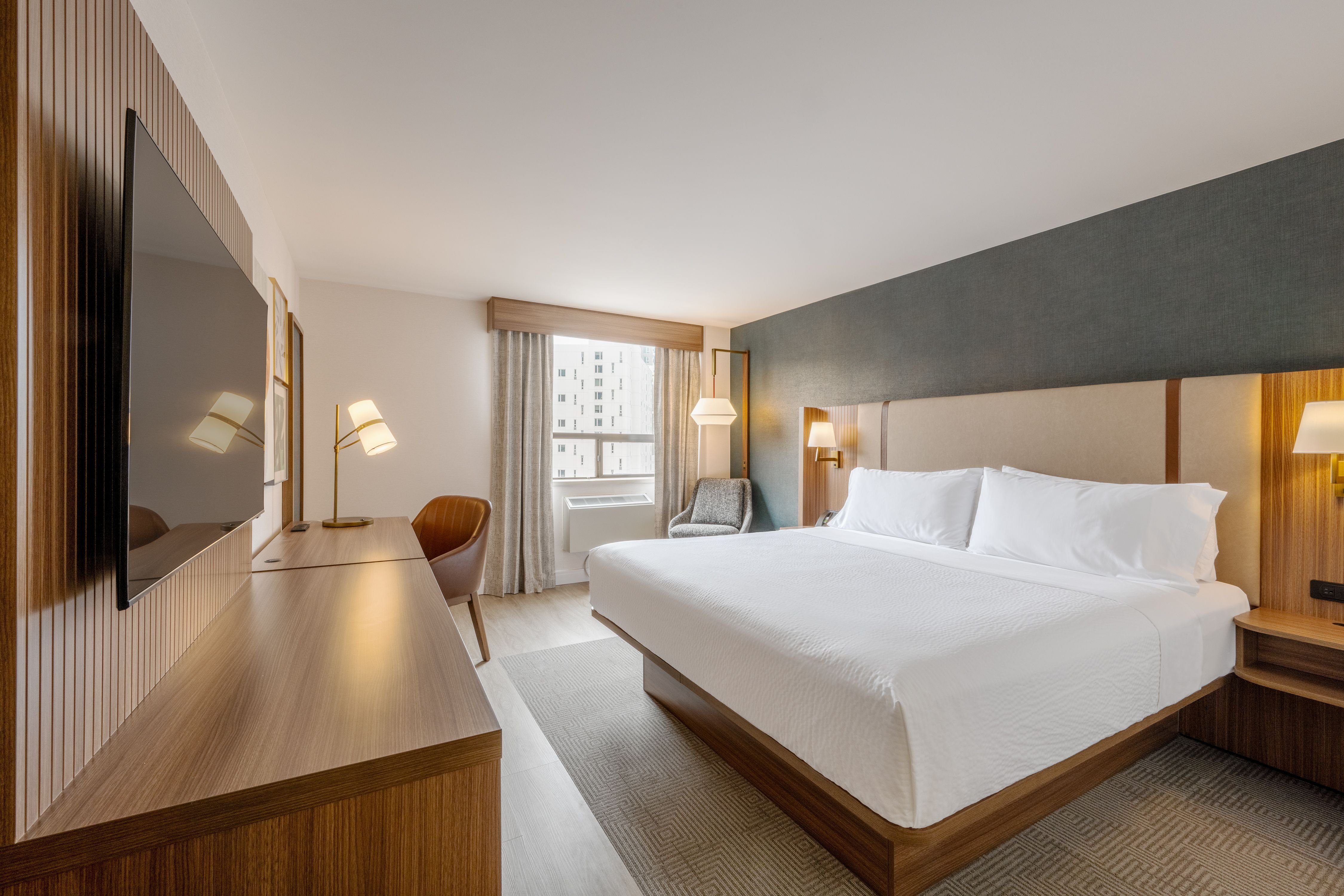 holiday inn and suites winnipeg downtown by ihg