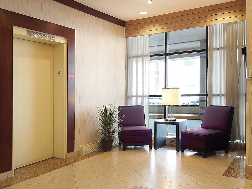 holiday inn and suites winnipeg downtown by ihg