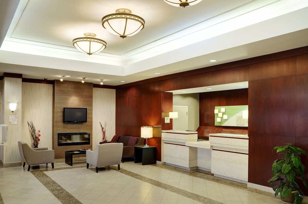 holiday inn and suites winnipeg downtown by ihg