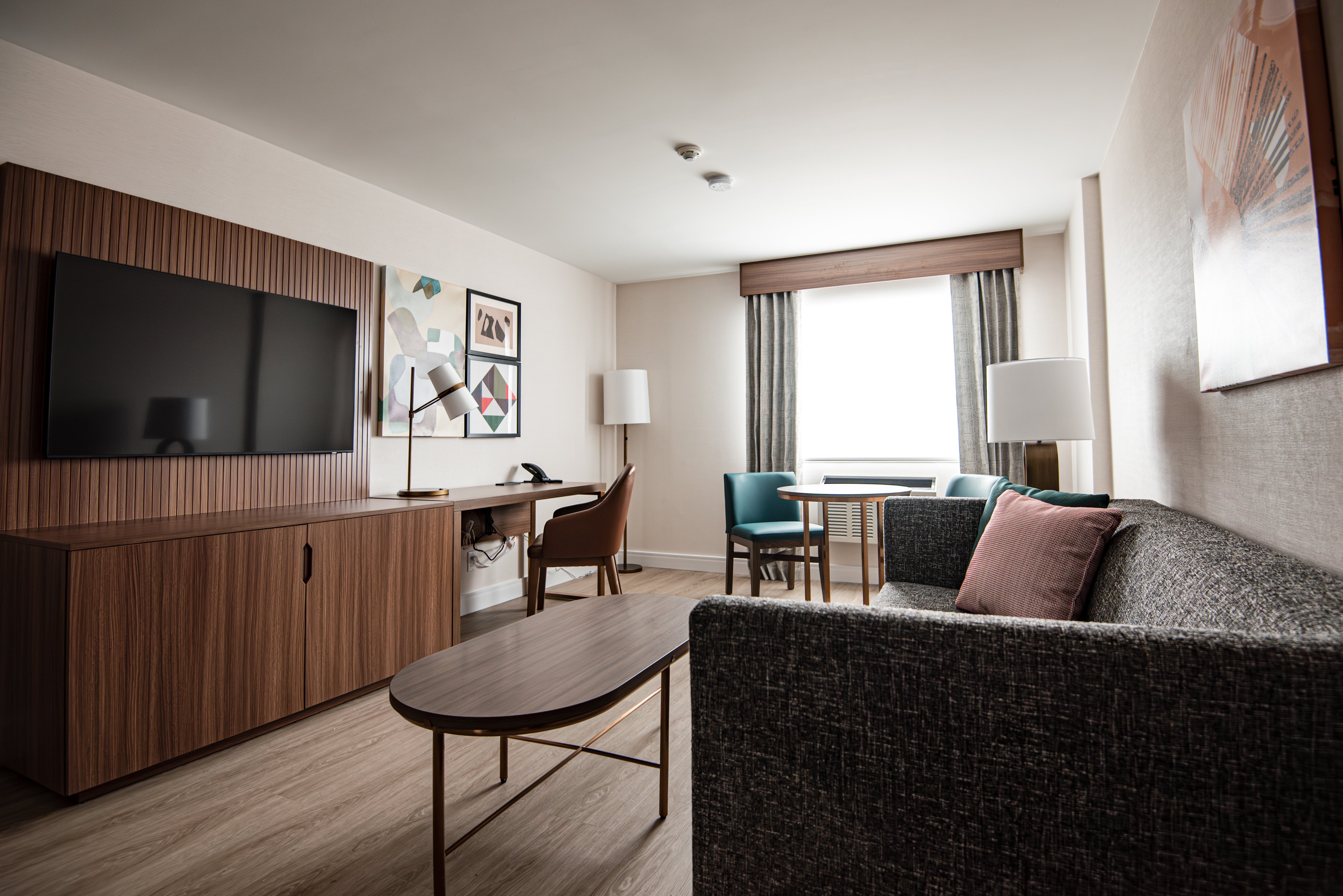 holiday inn and suites winnipeg downtown by ihg