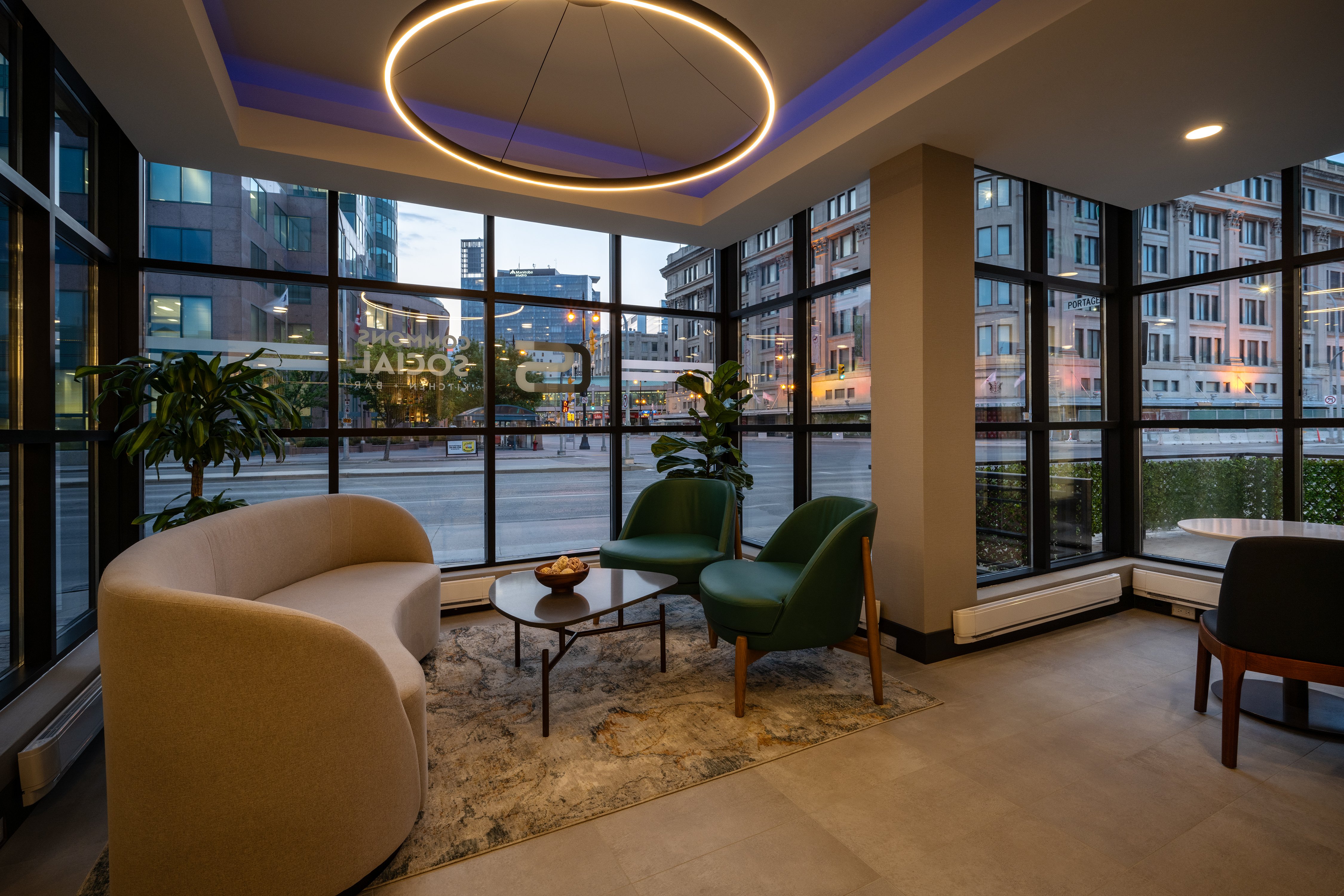 holiday inn and suites winnipeg downtown by ihg
