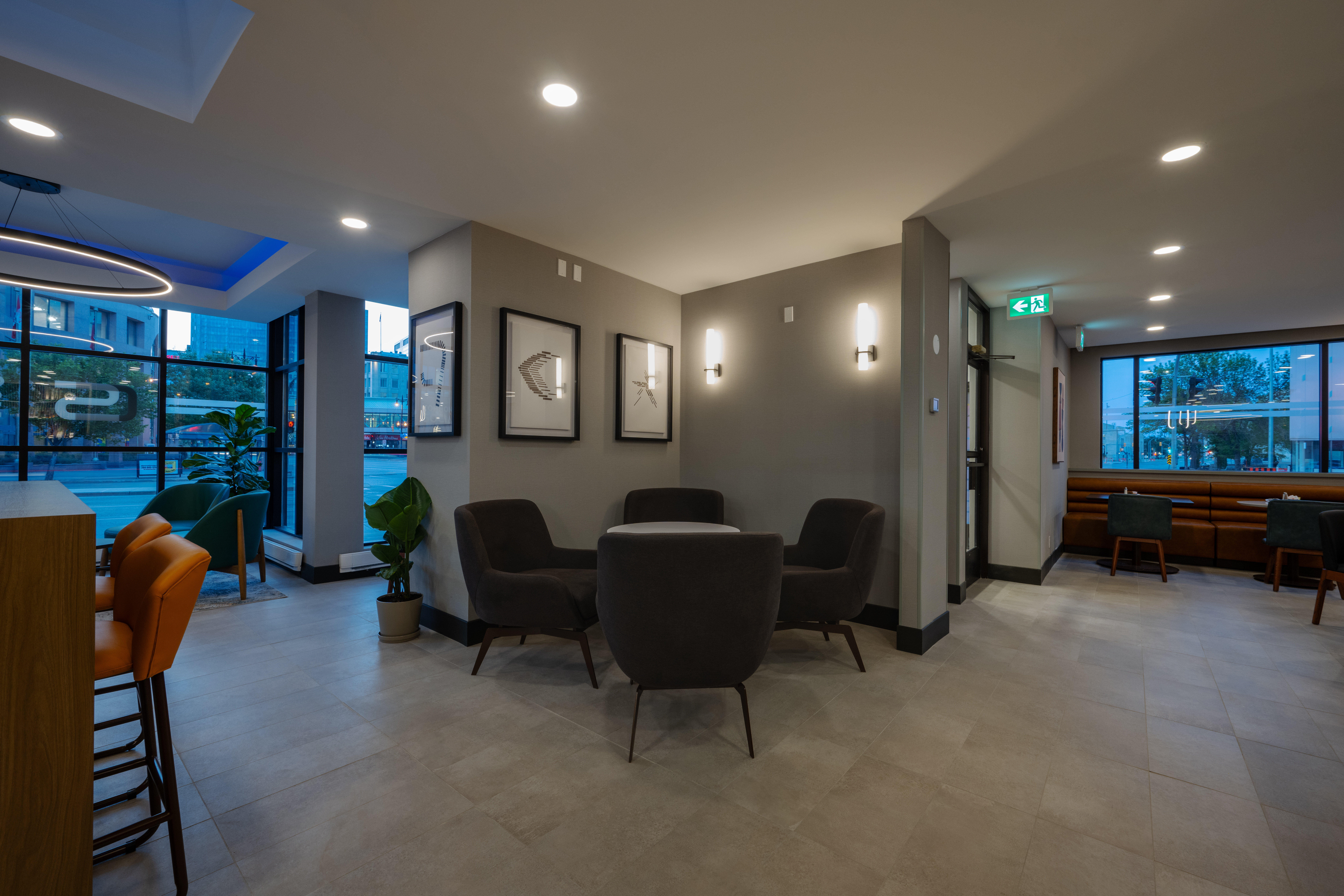 holiday inn and suites winnipeg downtown by ihg