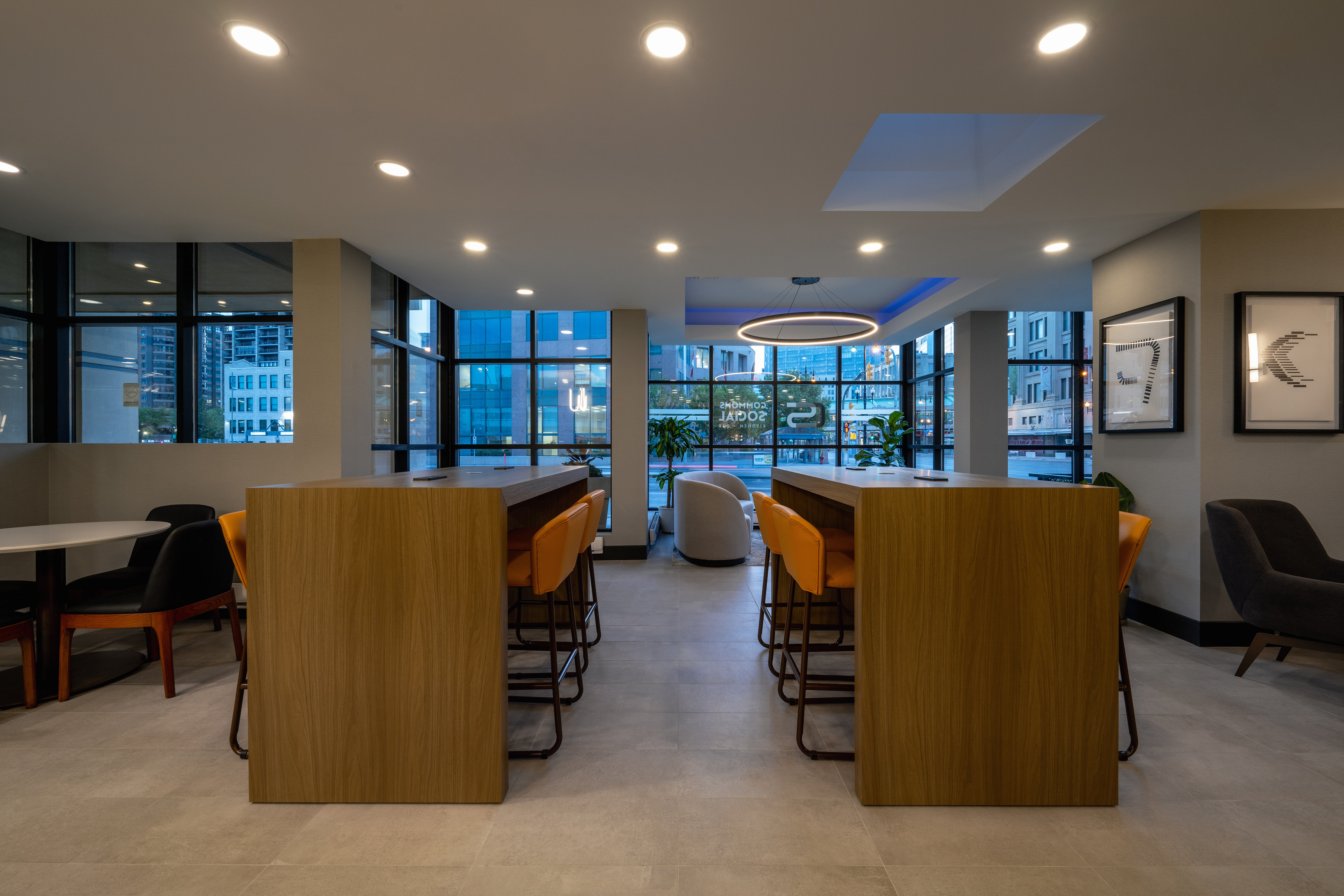 holiday inn and suites winnipeg downtown by ihg