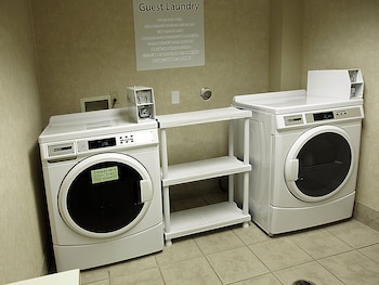 Holiday Inn And Suites Winnipeg Downtown By Ihg,Winnipeg>>Headingley,3 star