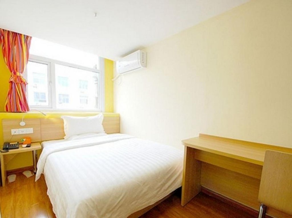 7 Days Inn Xi'an Zhonglou 4Th Gulou Hospital Dachaishi,Ximazhai>>Xi'an,2 star