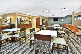 holiday inn express and suites bradley airport by ihg