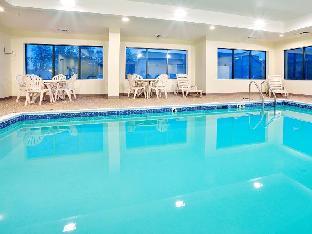 holiday inn express and suites bradley airport by ihg
