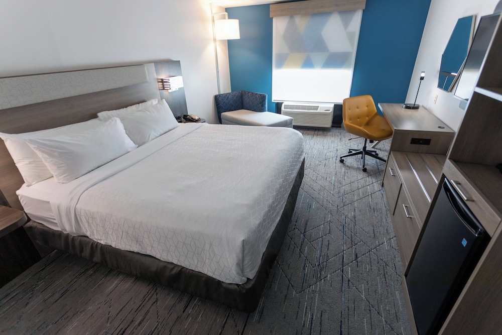 holiday inn express and suites huntsville airport by ihg