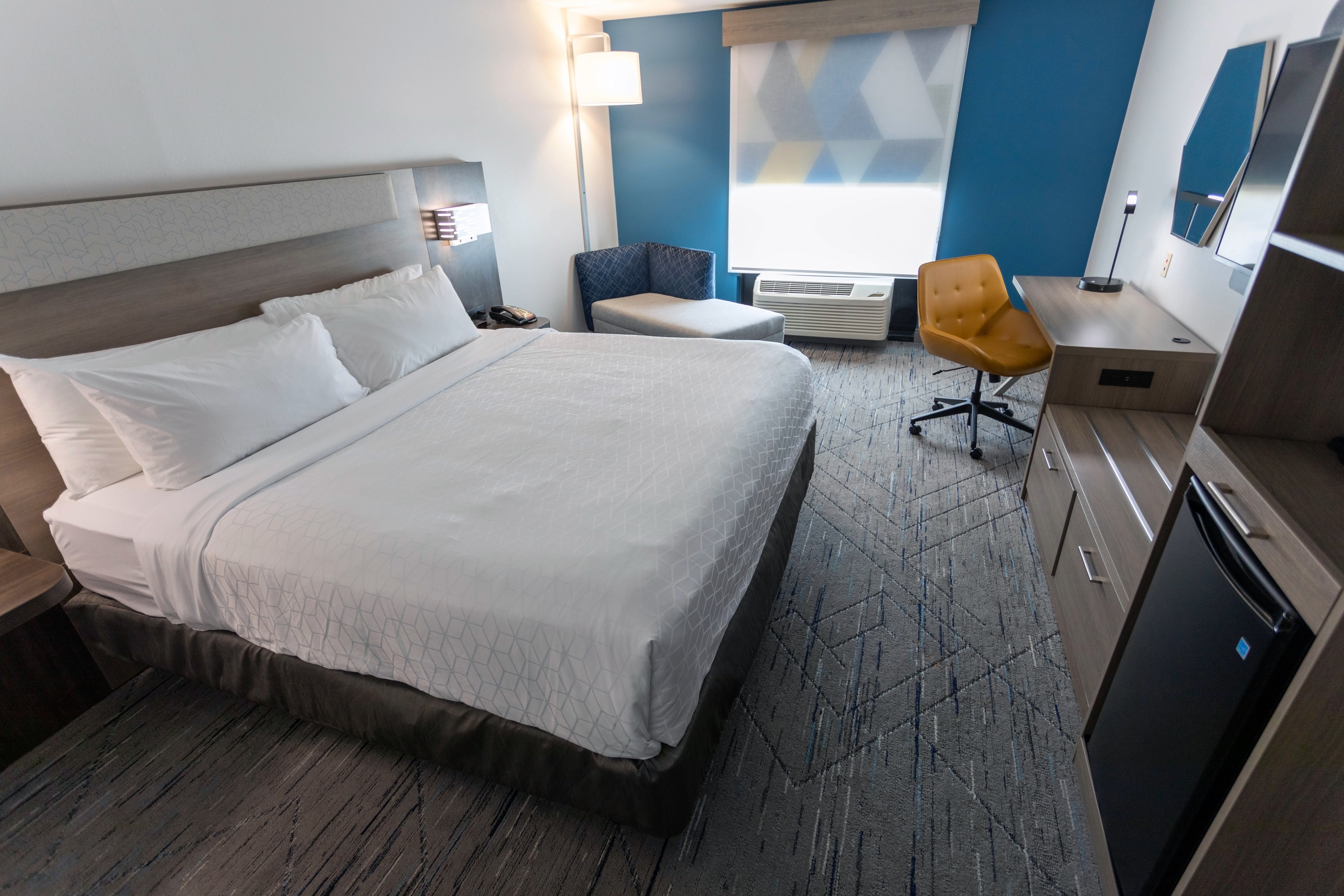 holiday inn express and suites huntsville airport by ihg