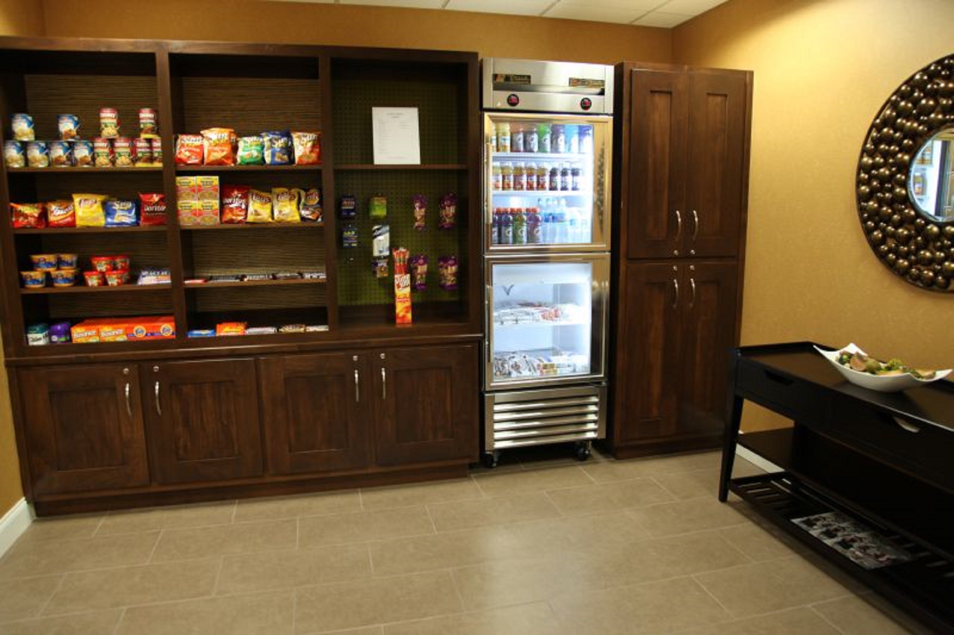 holiday inn express and suites huntsville airport by ihg
