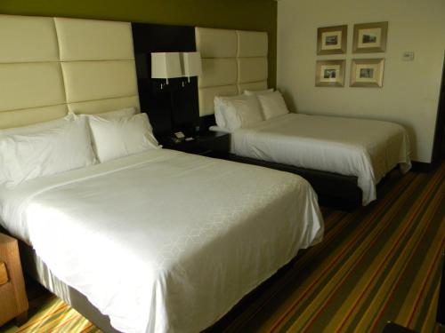 holiday inn express and suites huntsville airport by ihg