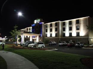 holiday inn express and suites huntsville airport by ihg