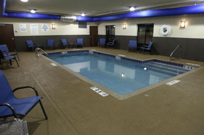 holiday inn express and suites huntsville airport by ihg
