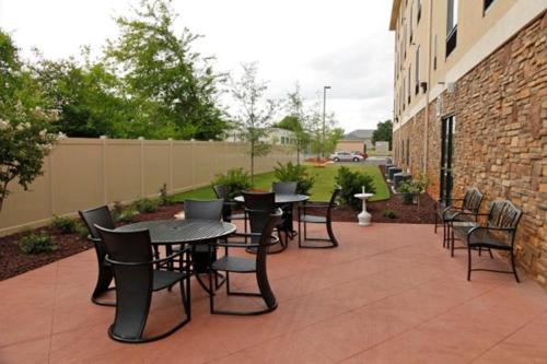 holiday inn express and suites huntsville airport by ihg