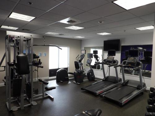 holiday inn express and suites huntsville airport by ihg