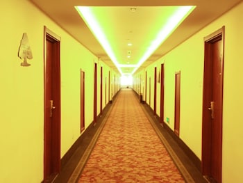 greentree inn yantai fushan district yongda street express hotel