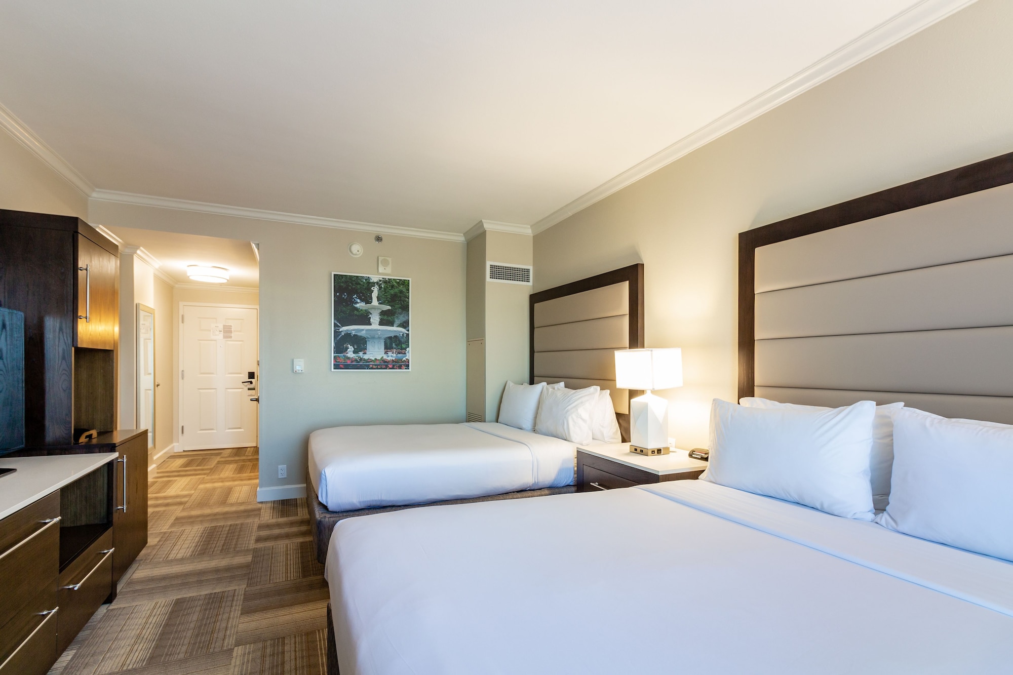 holiday inn express savannah historic district by ihg