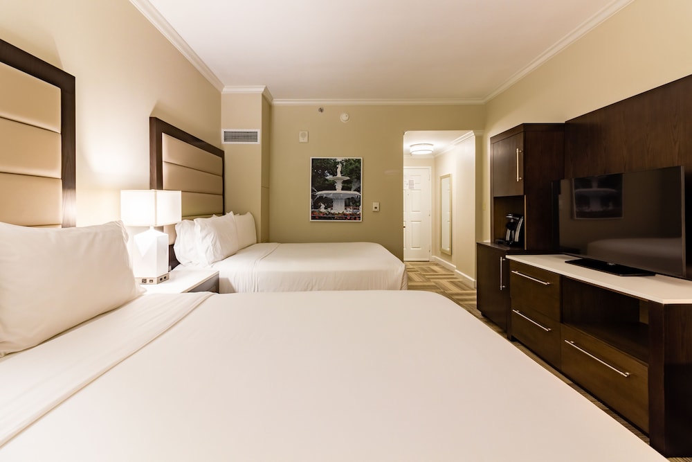 holiday inn express savannah historic district by ihg