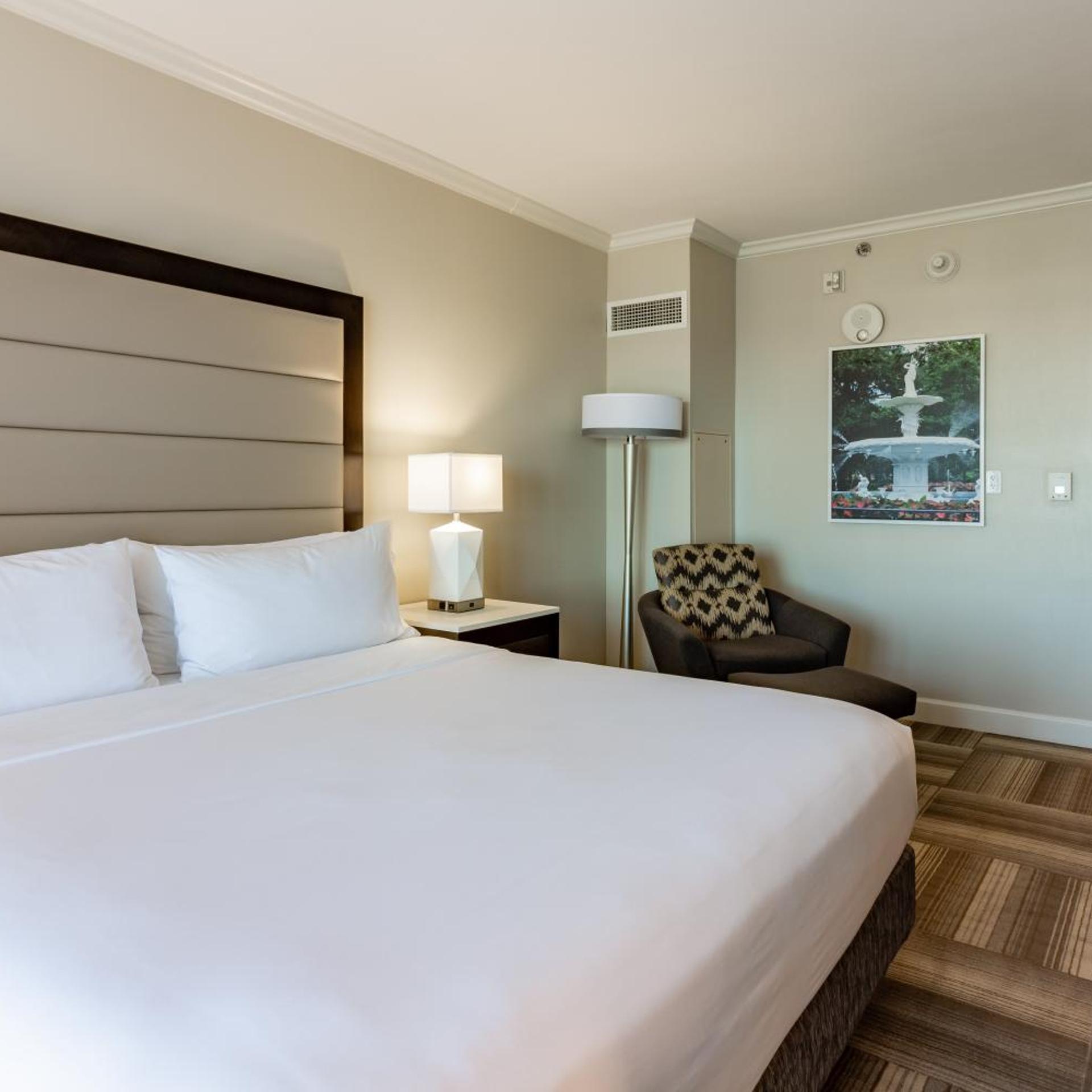 holiday inn express savannah historic district by ihg