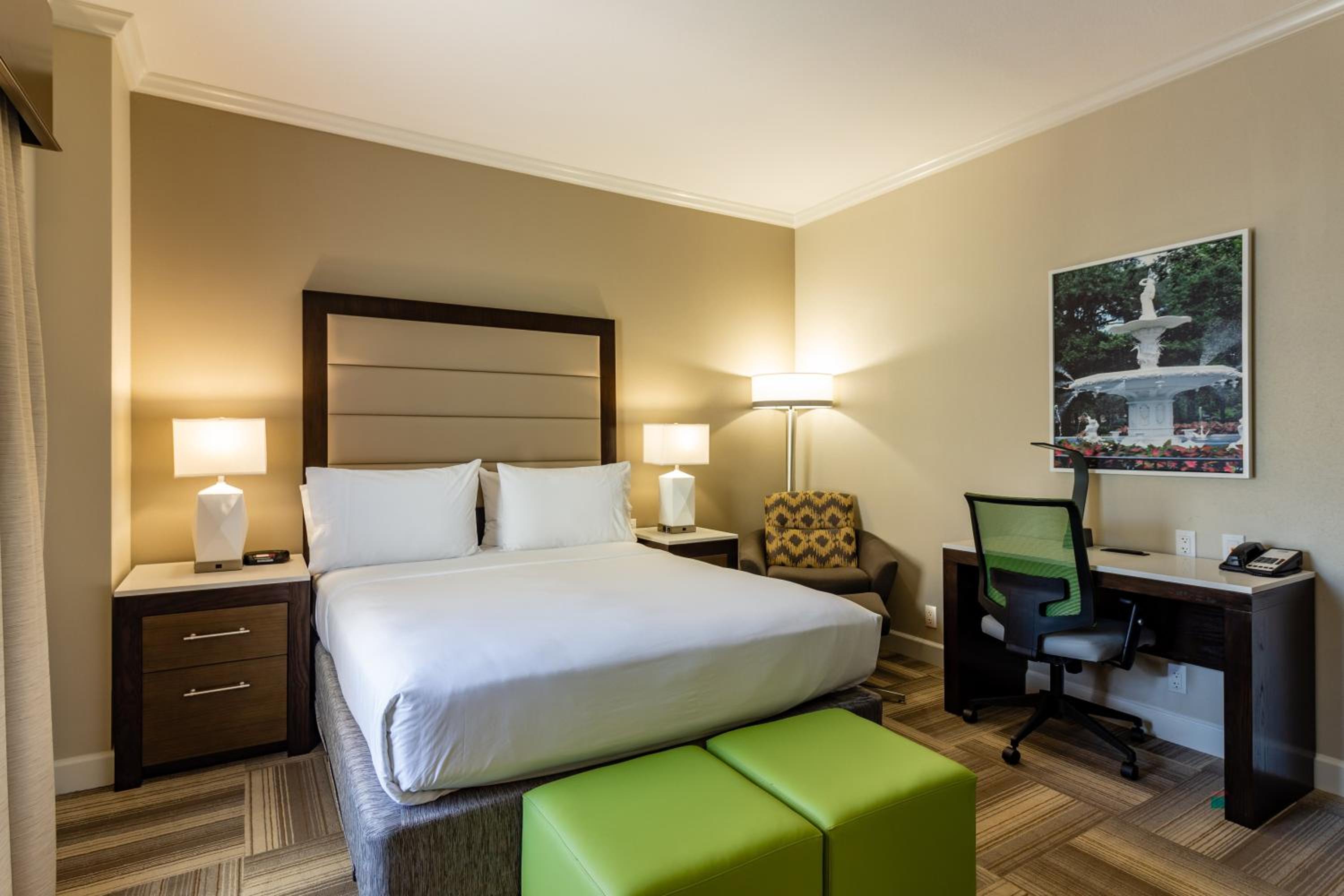 holiday inn express savannah historic district by ihg