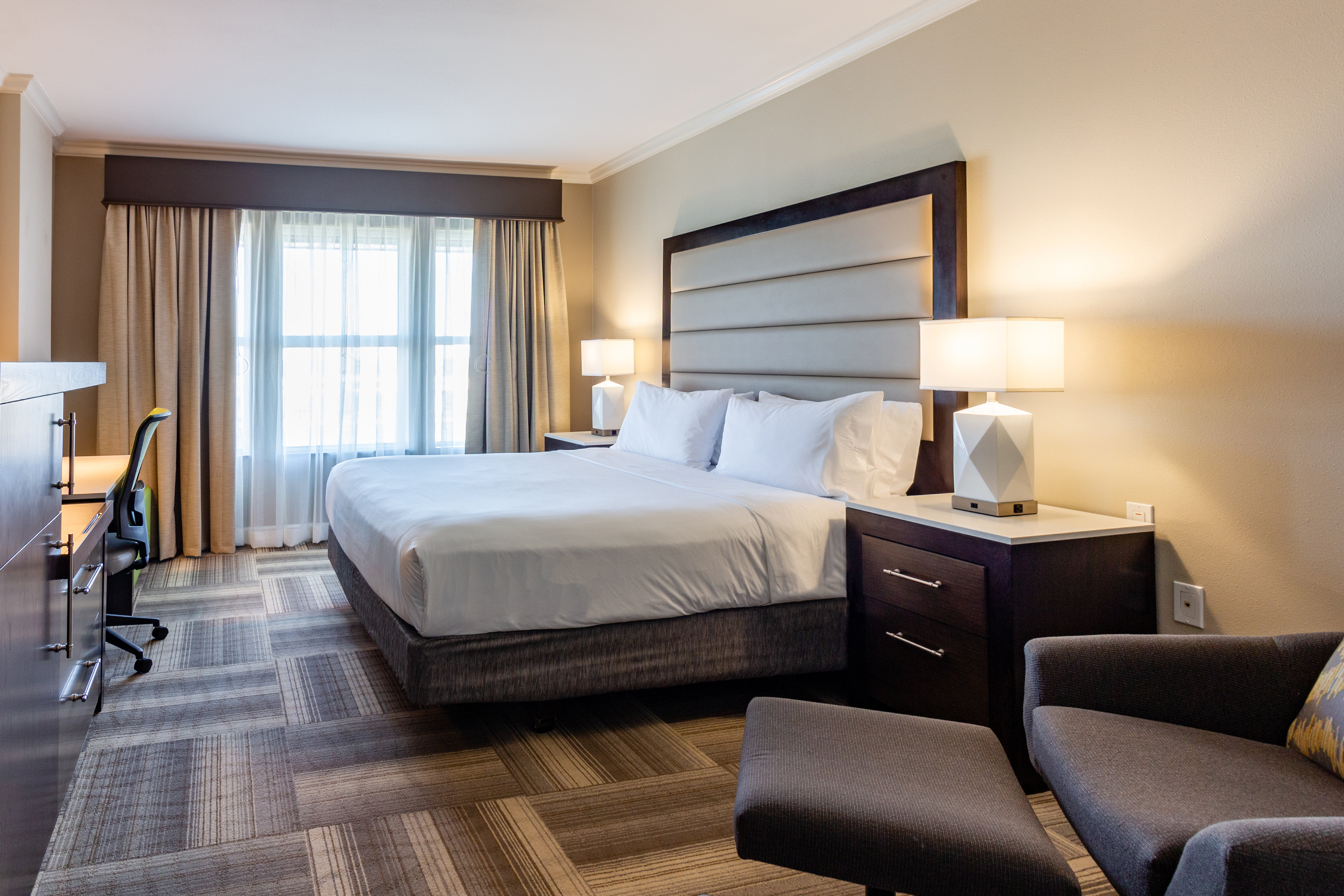 holiday inn express savannah historic district by ihg