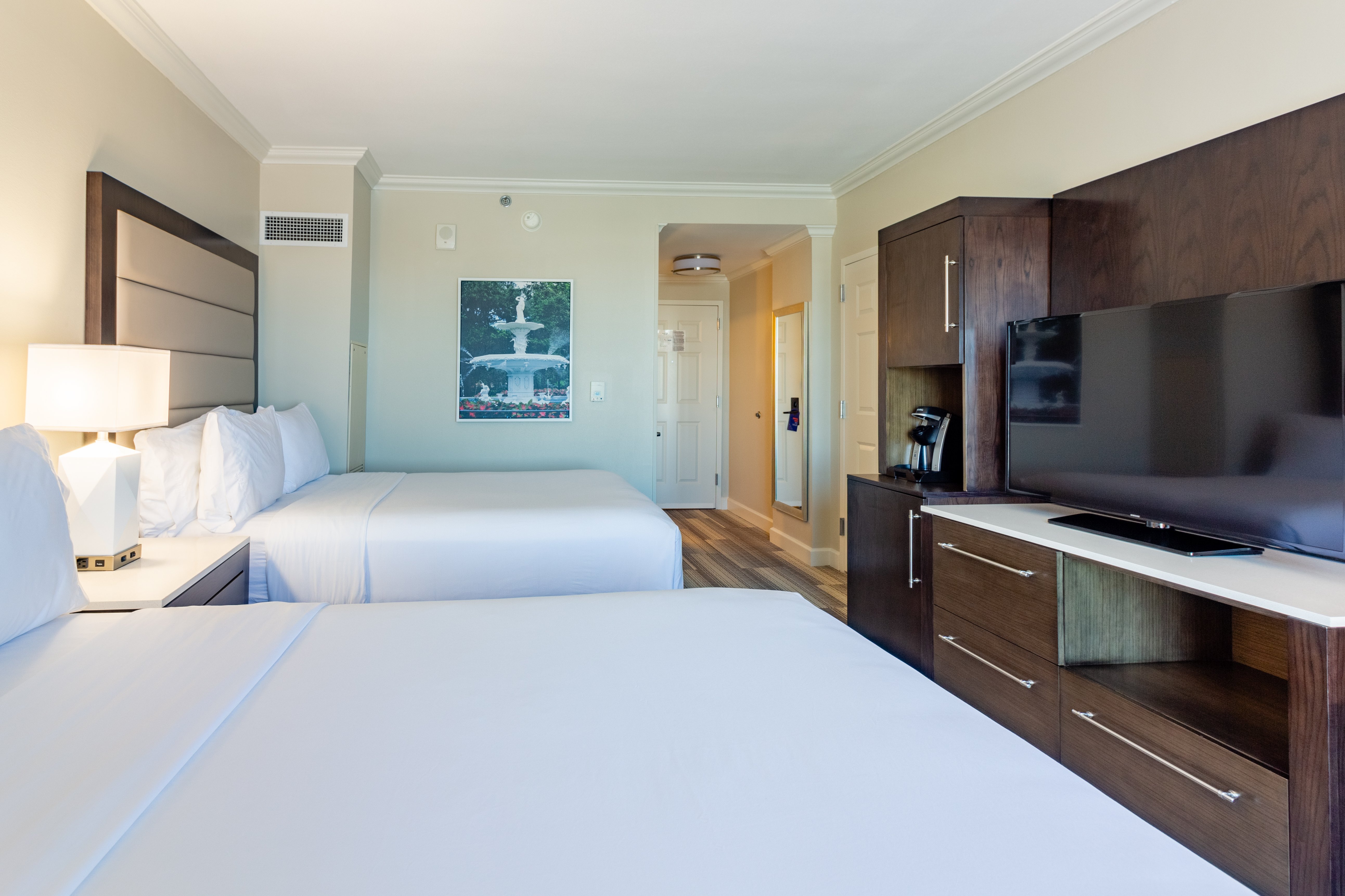 holiday inn express savannah historic district by ihg