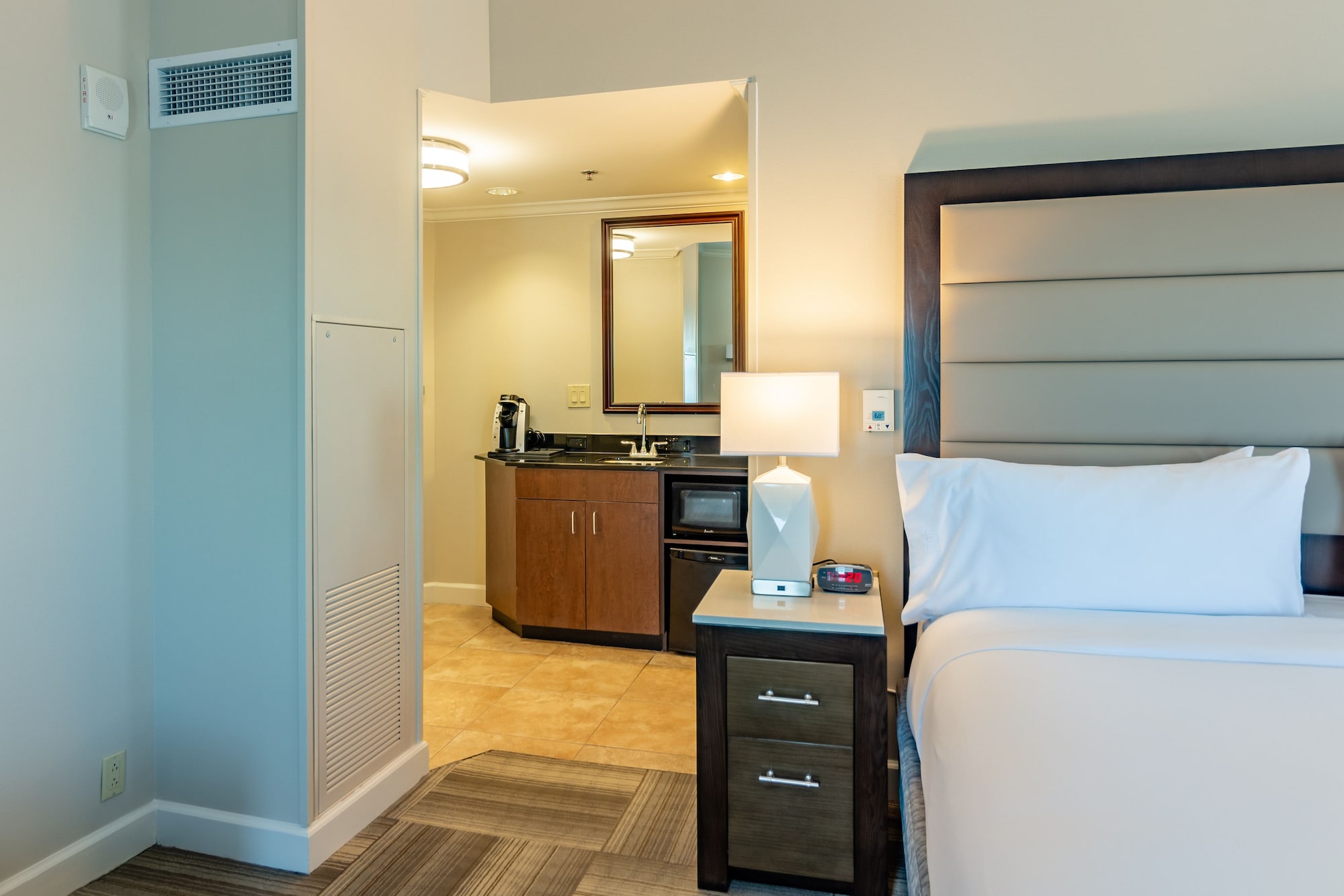 holiday inn express savannah historic district by ihg