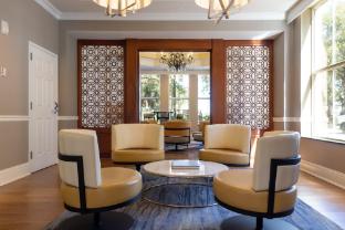 holiday inn express savannah historic district by ihg