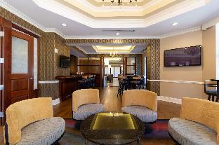 holiday inn express savannah historic district by ihg