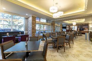 holiday inn express savannah historic district by ihg