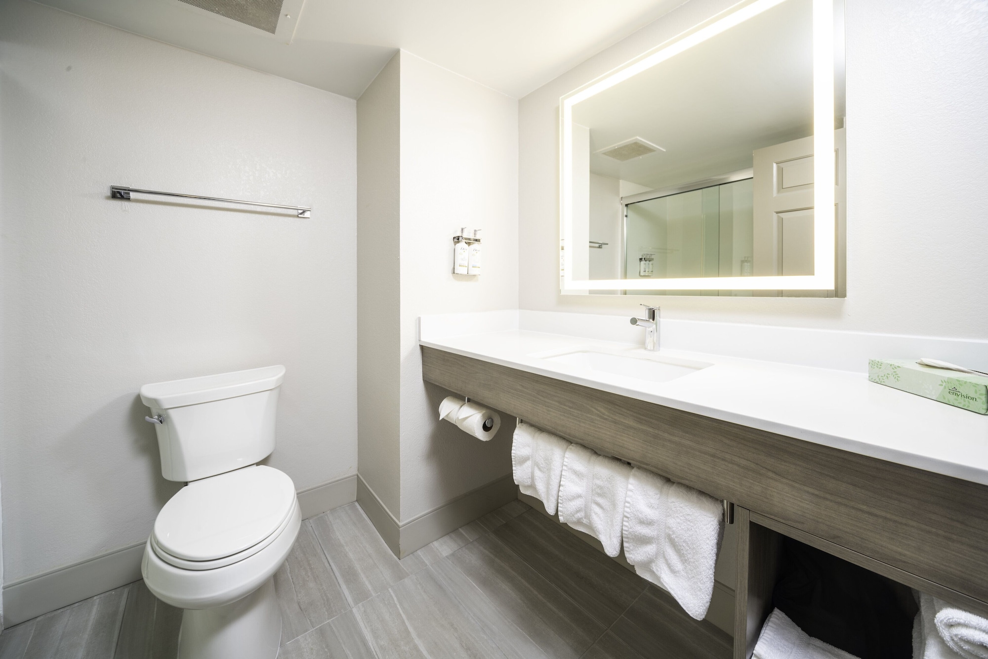 holiday inn express and suites atlanta johns creek