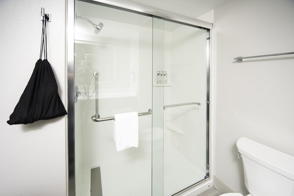 holiday inn express and suites atlanta johns creek