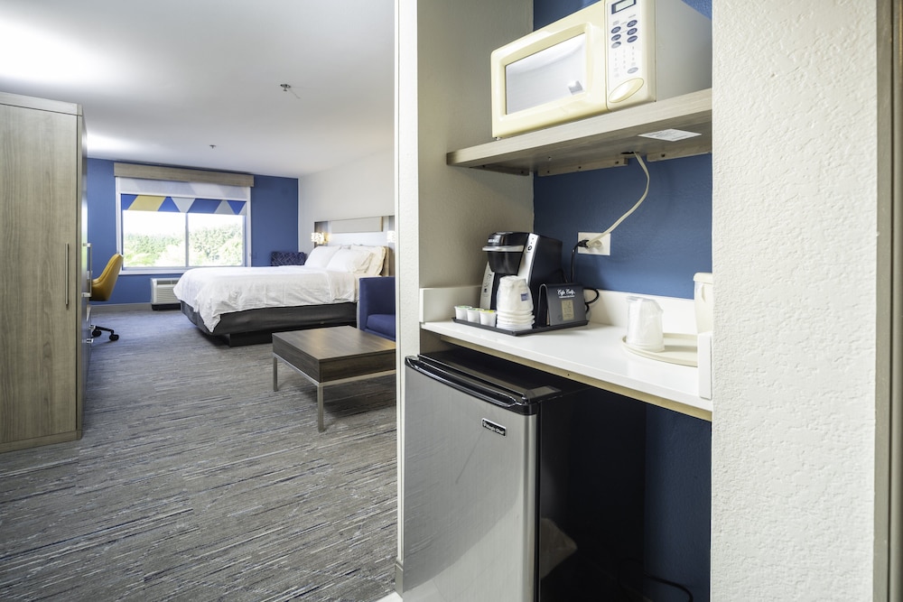 holiday inn express and suites atlanta johns creek