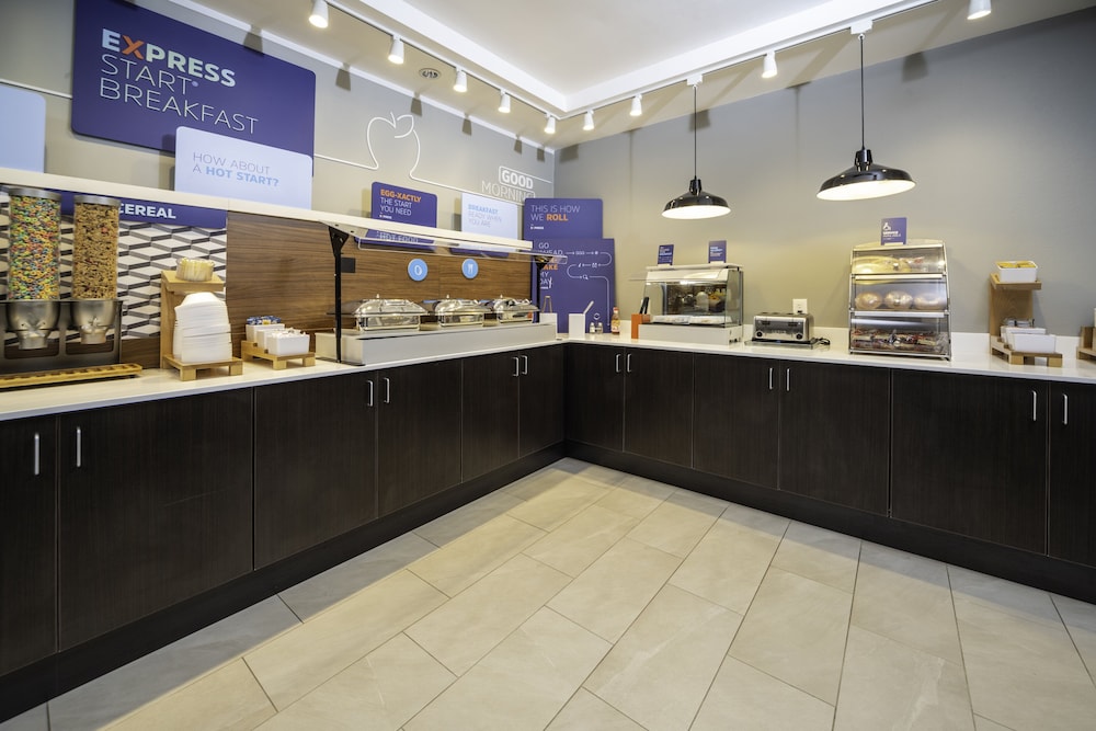 holiday inn express and suites atlanta johns creek