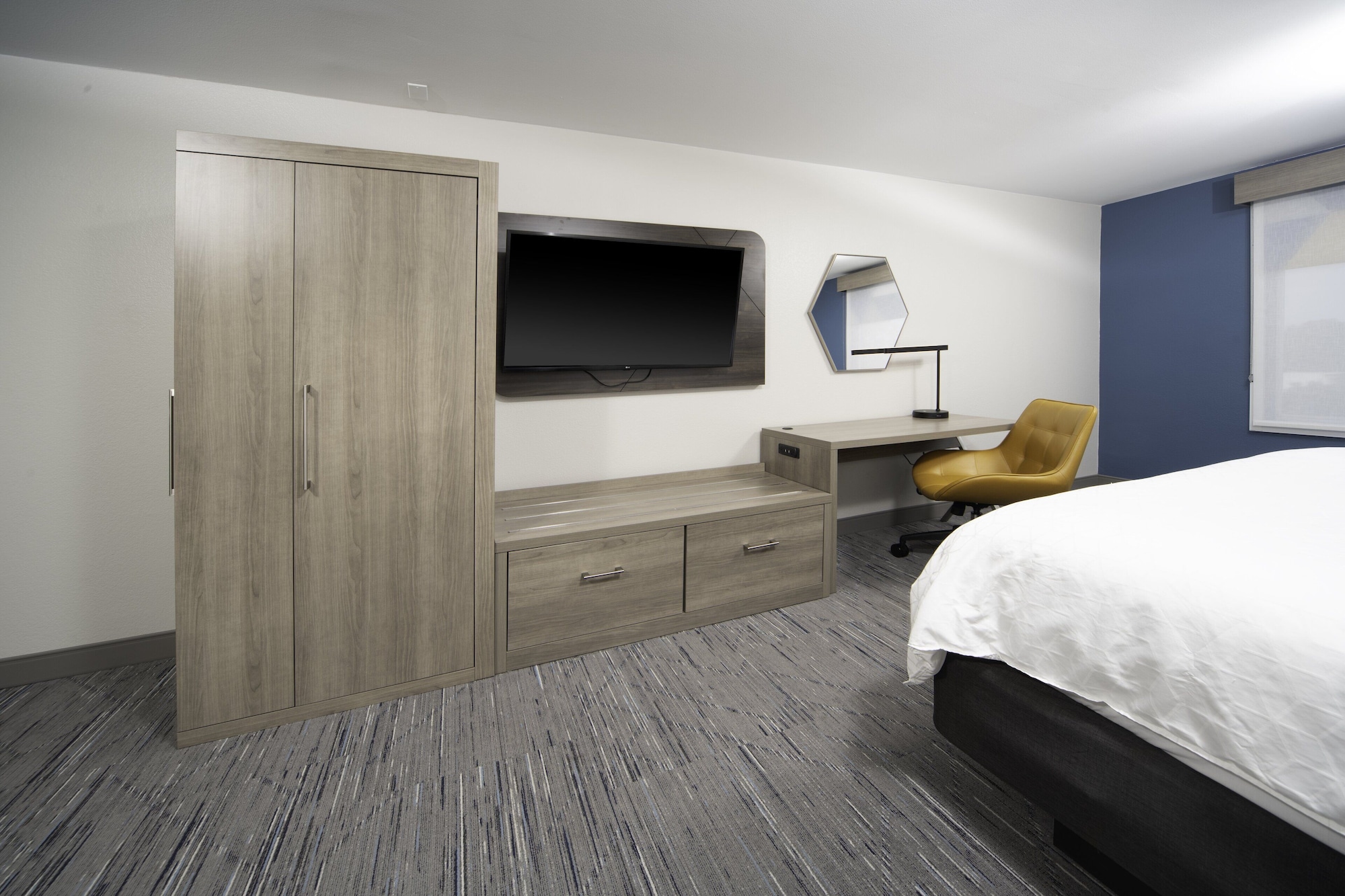 holiday inn express and suites atlanta johns creek