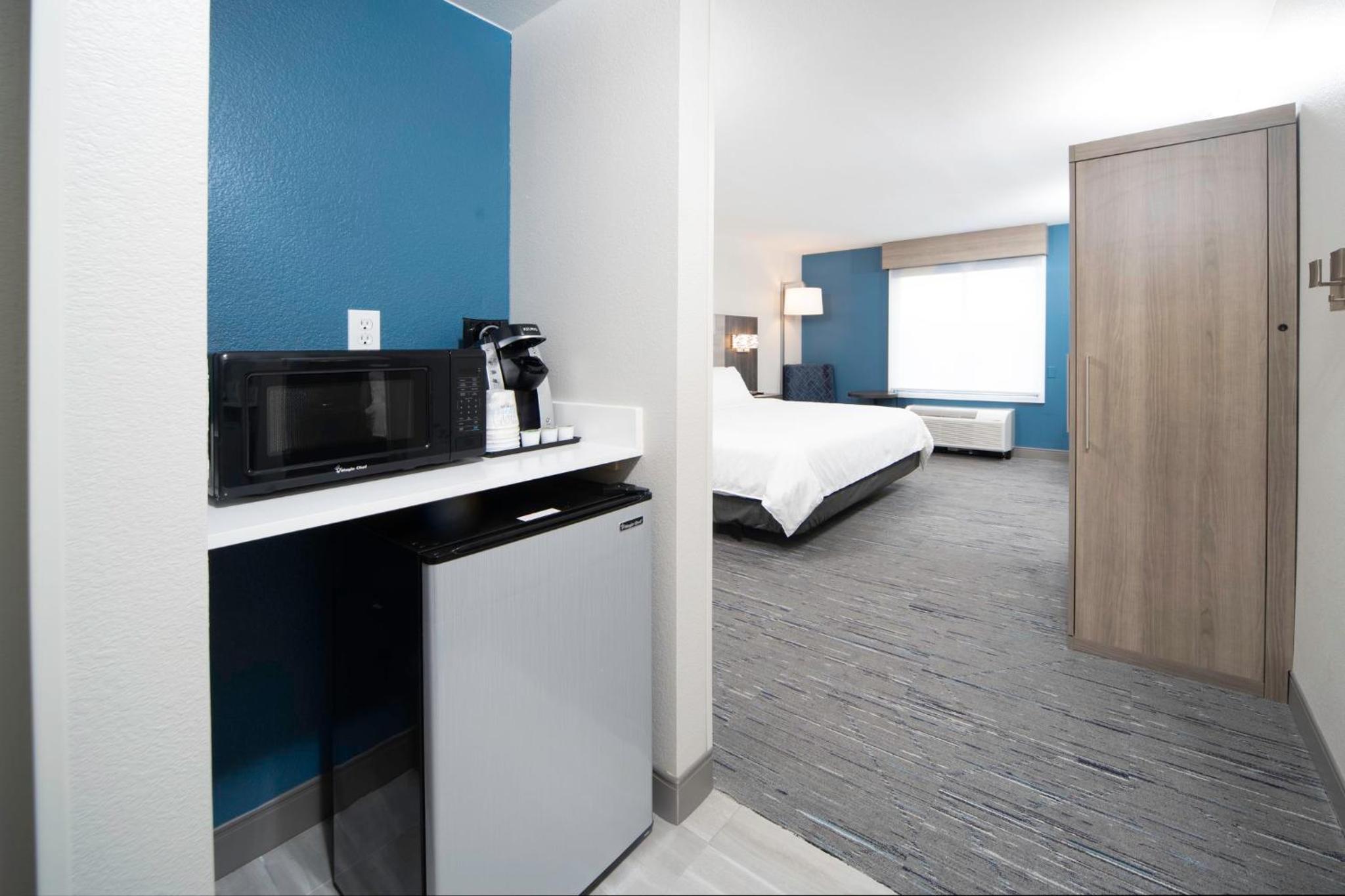 holiday inn express and suites atlanta johns creek