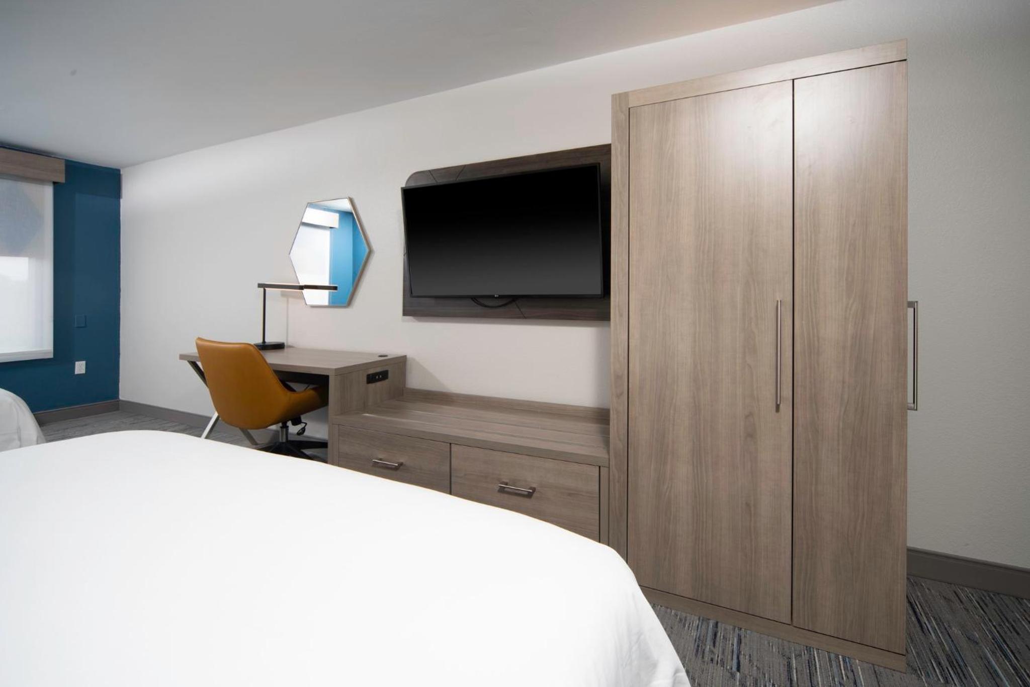 holiday inn express and suites atlanta johns creek