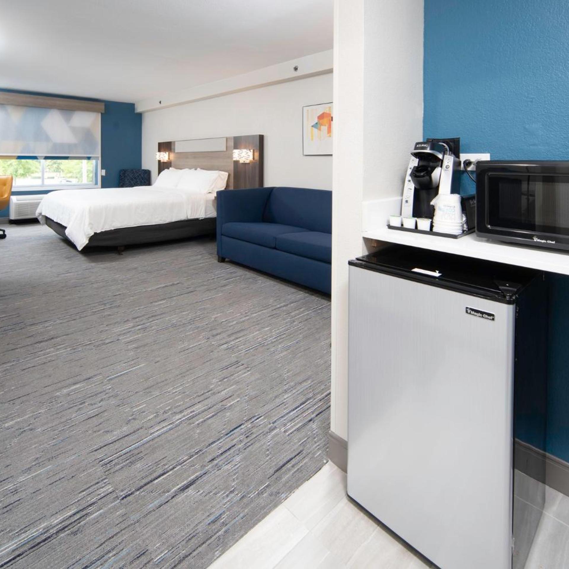 holiday inn express and suites atlanta johns creek