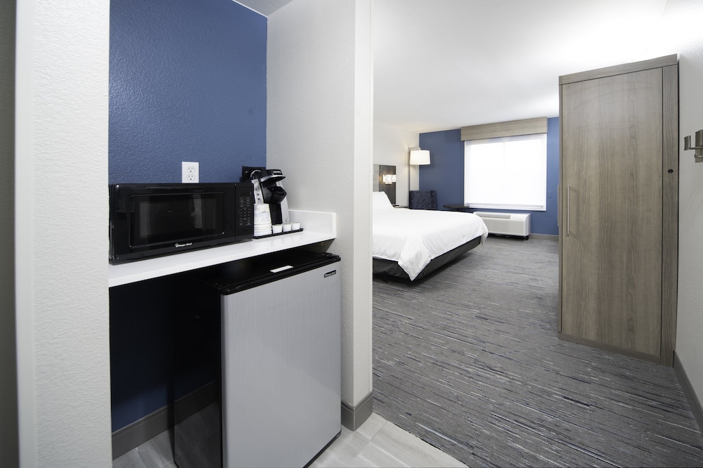 holiday inn express and suites atlanta johns creek