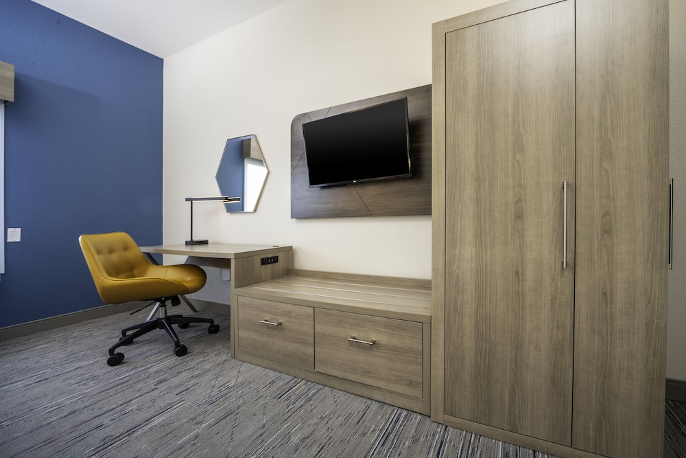 holiday inn express and suites atlanta johns creek