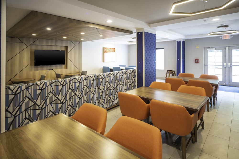 holiday inn express and suites atlanta johns creek