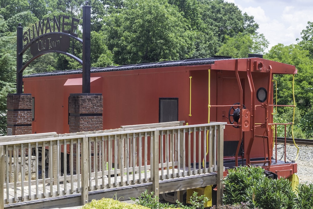 holiday inn express and suites atlanta johns creek